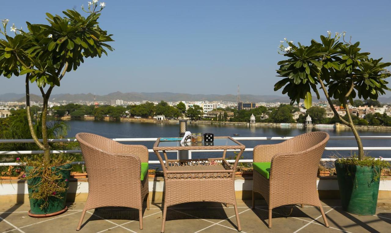 Brahma Niwas - By The Lake อุเดเปอร์ ภายนอก รูปภาพ
